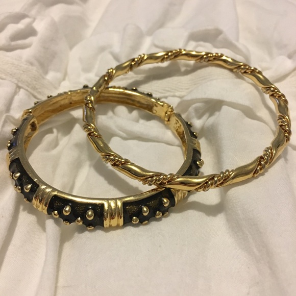 Jewelry - Vintage gold and black enamel bangle bracelets